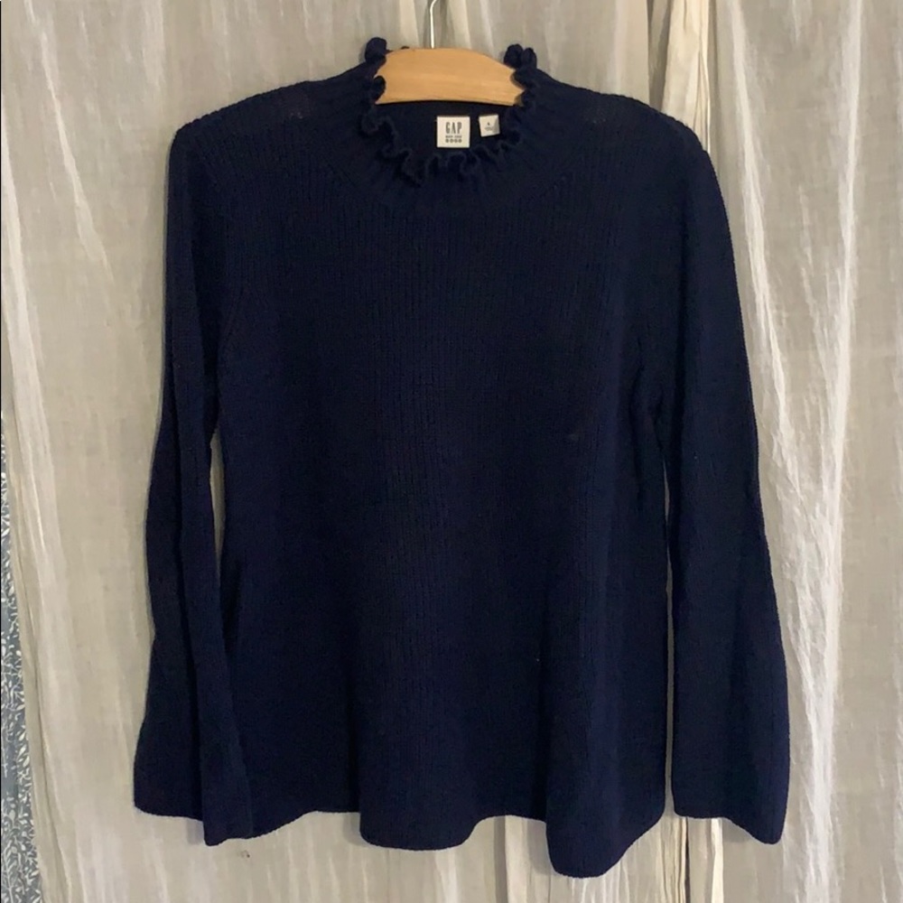 Mockneck sweater in navy blue